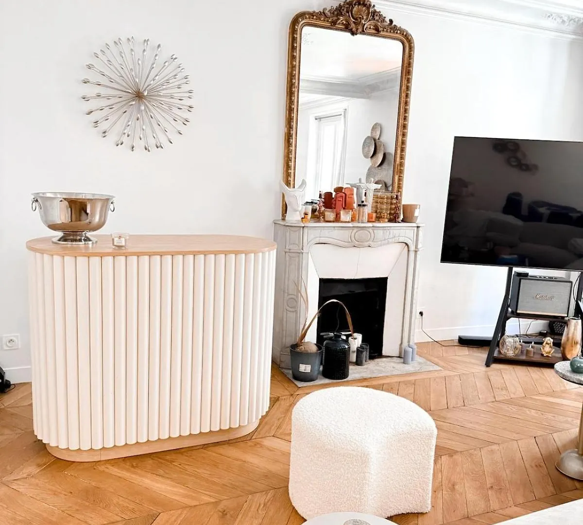Beautiful 2 Bedroom Haussmann Apartment 巴黎